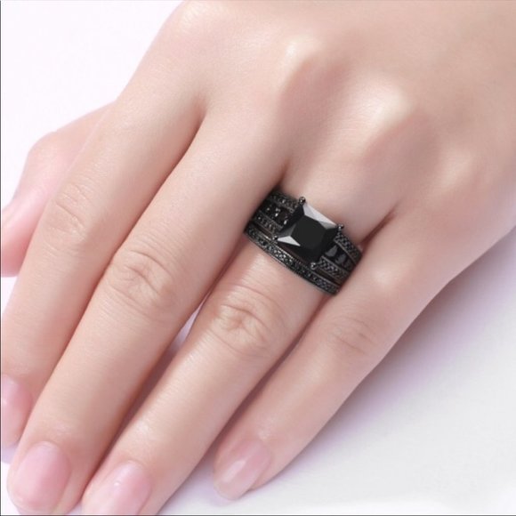 Princess cut black sapphire Sterling ring set - Picture 7 of 7